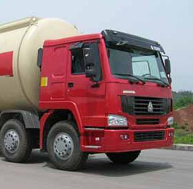 楚勝牌CSC5317GFLZ型粉粒物料運(yùn)輸車