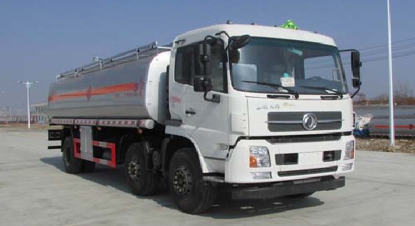 東風(fēng)油罐車(chē)圖片 東風(fēng)油罐車(chē)圖片