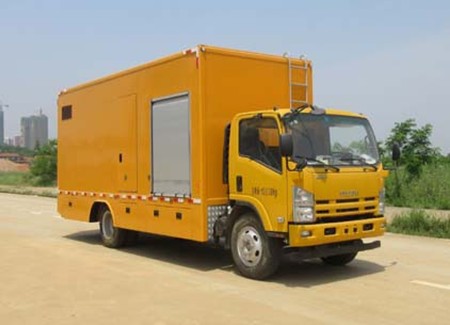 慶鈴五十鈴100-200KW應急電源車
