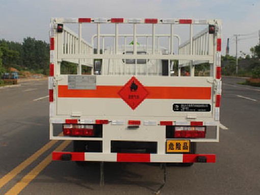 東風(fēng)多利卡4.1米氣瓶運(yùn)輸車(chē)