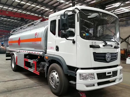 東風(fēng)T3運(yùn)油車(chē)圖片