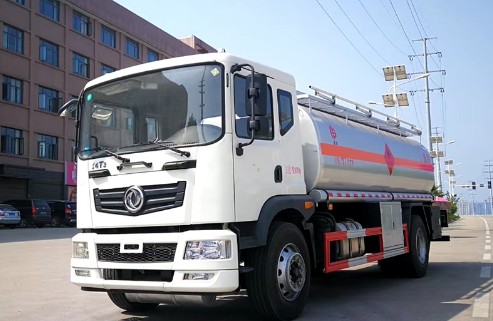 東風(fēng)T3運(yùn)油車(chē)