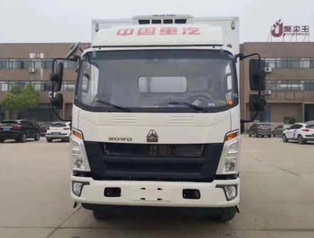 重汽豪沃藍牌冷藏車多方位圖片