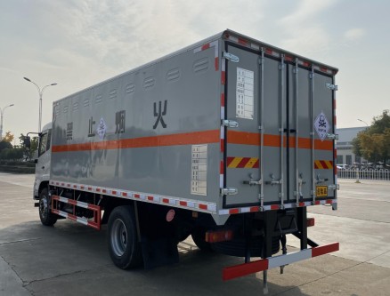 國六東風天錦二類毒性氣體廂式運輸車_湖北楚勝汽車