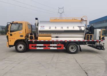 7立方標(biāo)準型瀝青灑布車 7立方標(biāo)準型瀝青灑布車