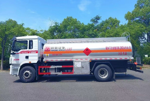 陜汽德龍(L5000)10噸油罐車