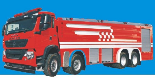 重汽豪沃前四后八單排泡沫消防車