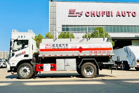 福田奧鈴捷運8.2方油罐車